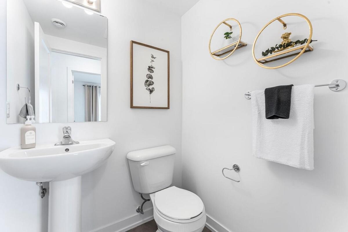 Apartment Brand New And Stylish 2br With Sofa Bed, Located 7 Mins From And Sleep 6 Guests Niagara Falls