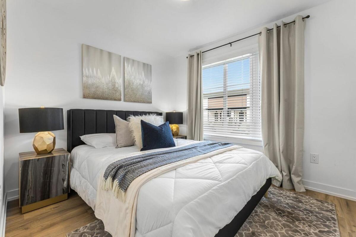 Brand New And Stylish 2br With Sofa Bed, Located 7 Mins From And Sleep 6 Guests Apartment