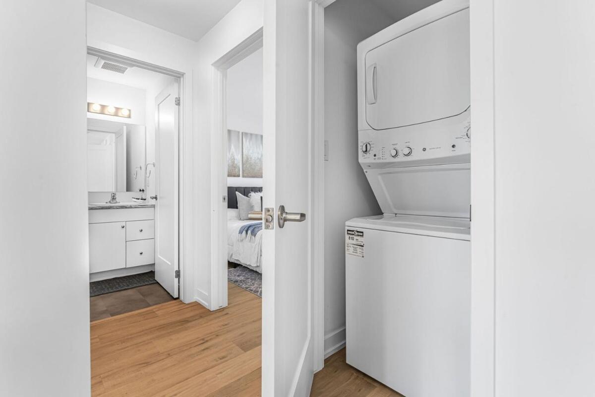 Brand New And Stylish 2br With Sofa Bed, Located 7 Mins From And Sleep 6 Guests Niagara Falls