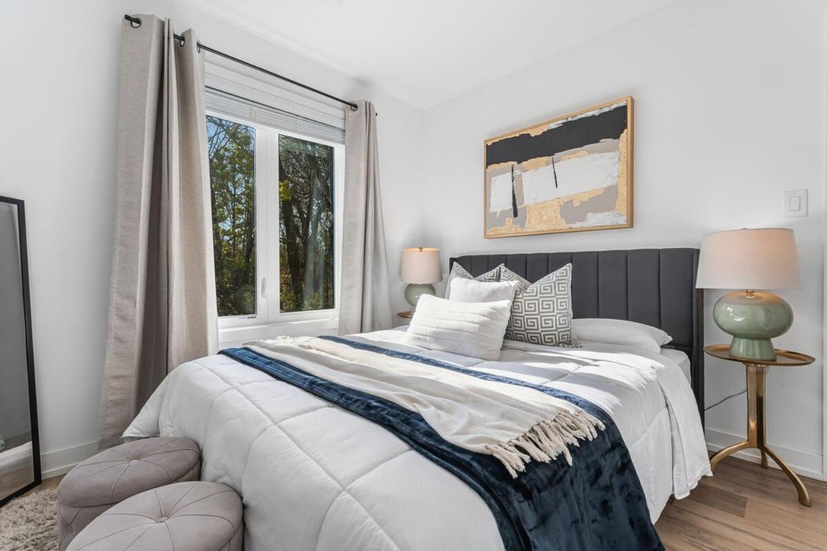 Apartment Brand New And Stylish 2br With Sofa Bed, Located 7 Mins From And Sleep 6 Guests *