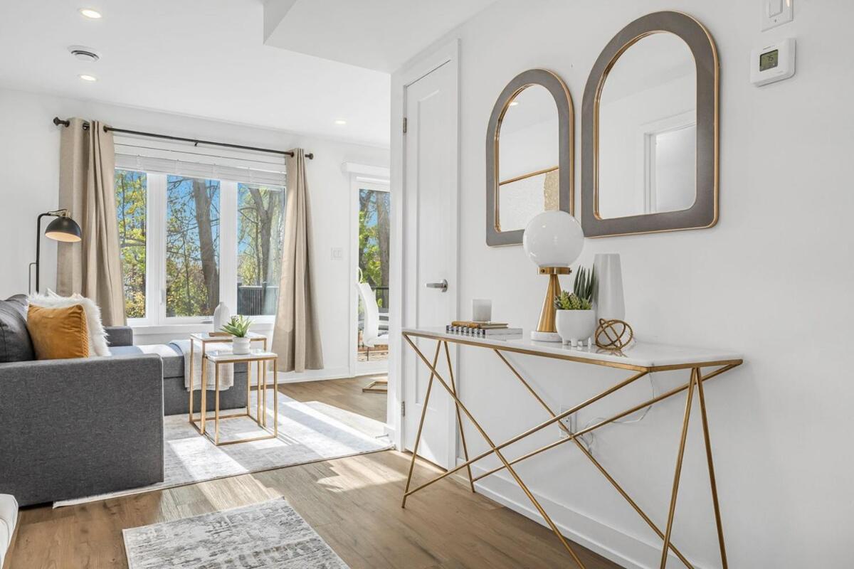 Brand New And Stylish 2br With Sofa Bed, Located 7 Mins From And Sleep 6 Guests Apartment